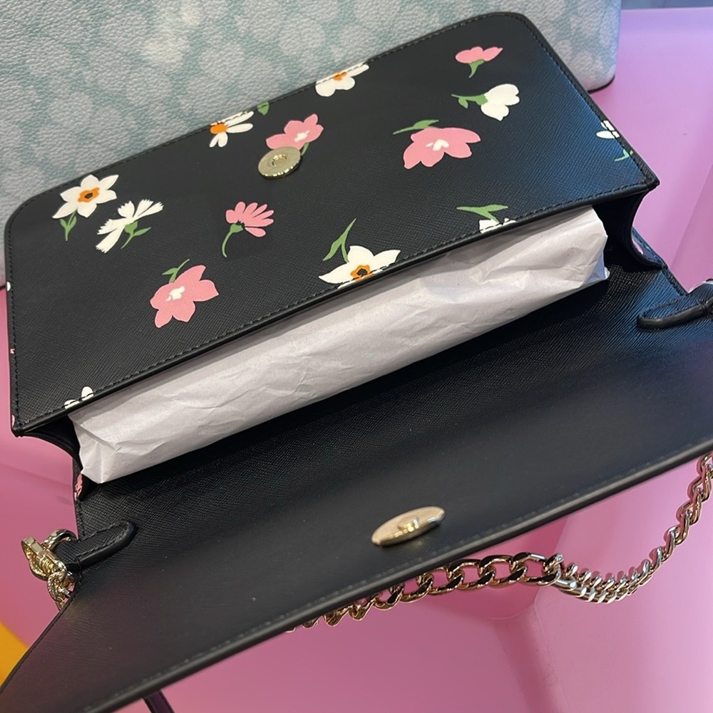 Kate Spade Madison Floral Waltz Flap Convertible Crossbody
Black Multi
NWT - Picture 2 of 16